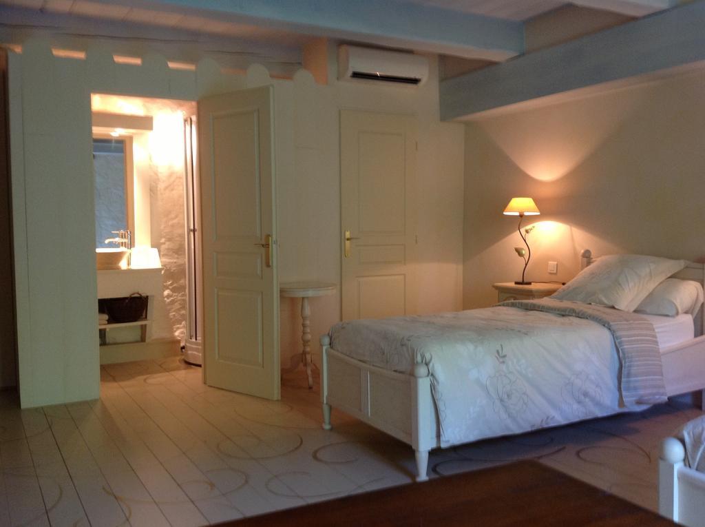 Maison D'Hotes Les Chambres De Mon Moulin Pégomas Room photo
