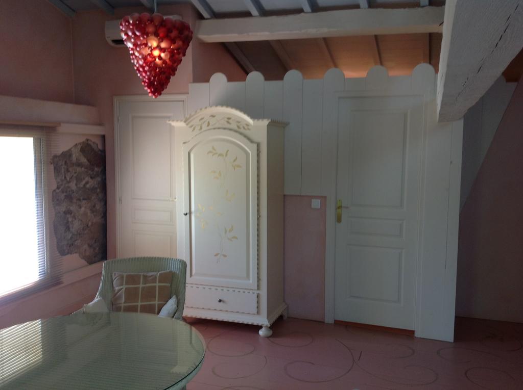 Maison D'Hotes Les Chambres De Mon Moulin Pégomas Room photo